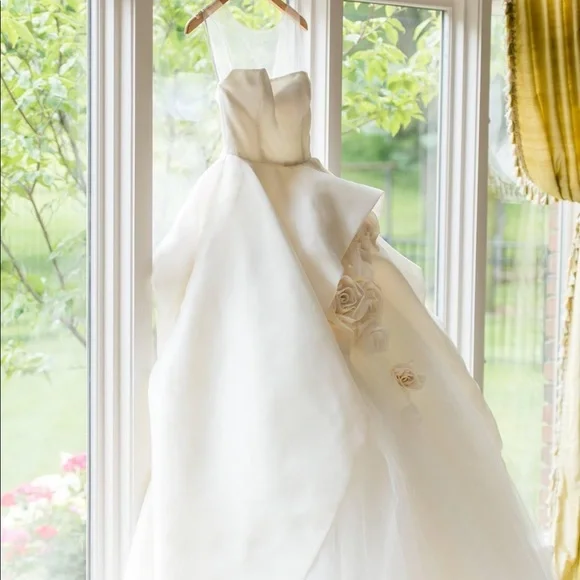 monique lhuillier gold wedding dress Monique Lhuillier Bridal Fall 2016 Collection